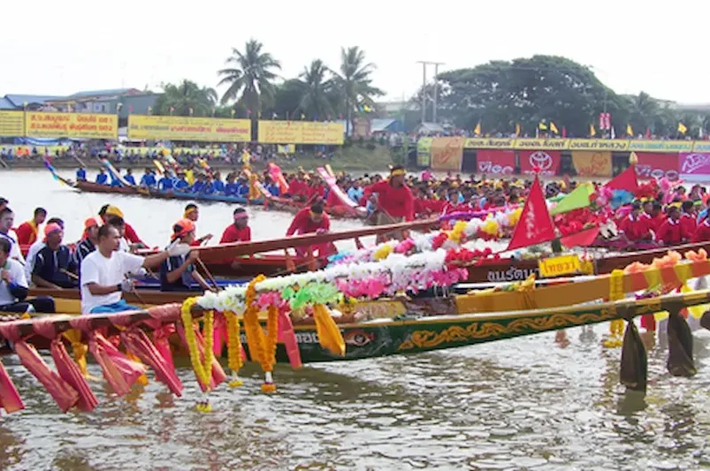 ประสบการณ์ที่ควรลองในเทศกาลไทย